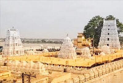 Sri Rajarajeshwara Temple in Vemullawada